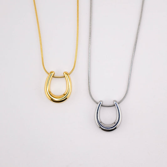 Runaway Pendant Necklace