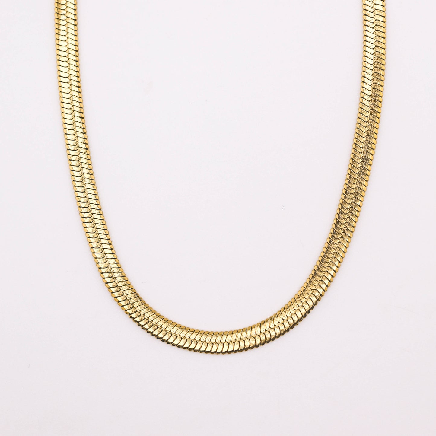Hotel Lobby Chain Necklace